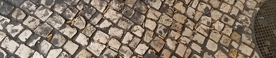 Beatas também são Lixo: beatas na calçada